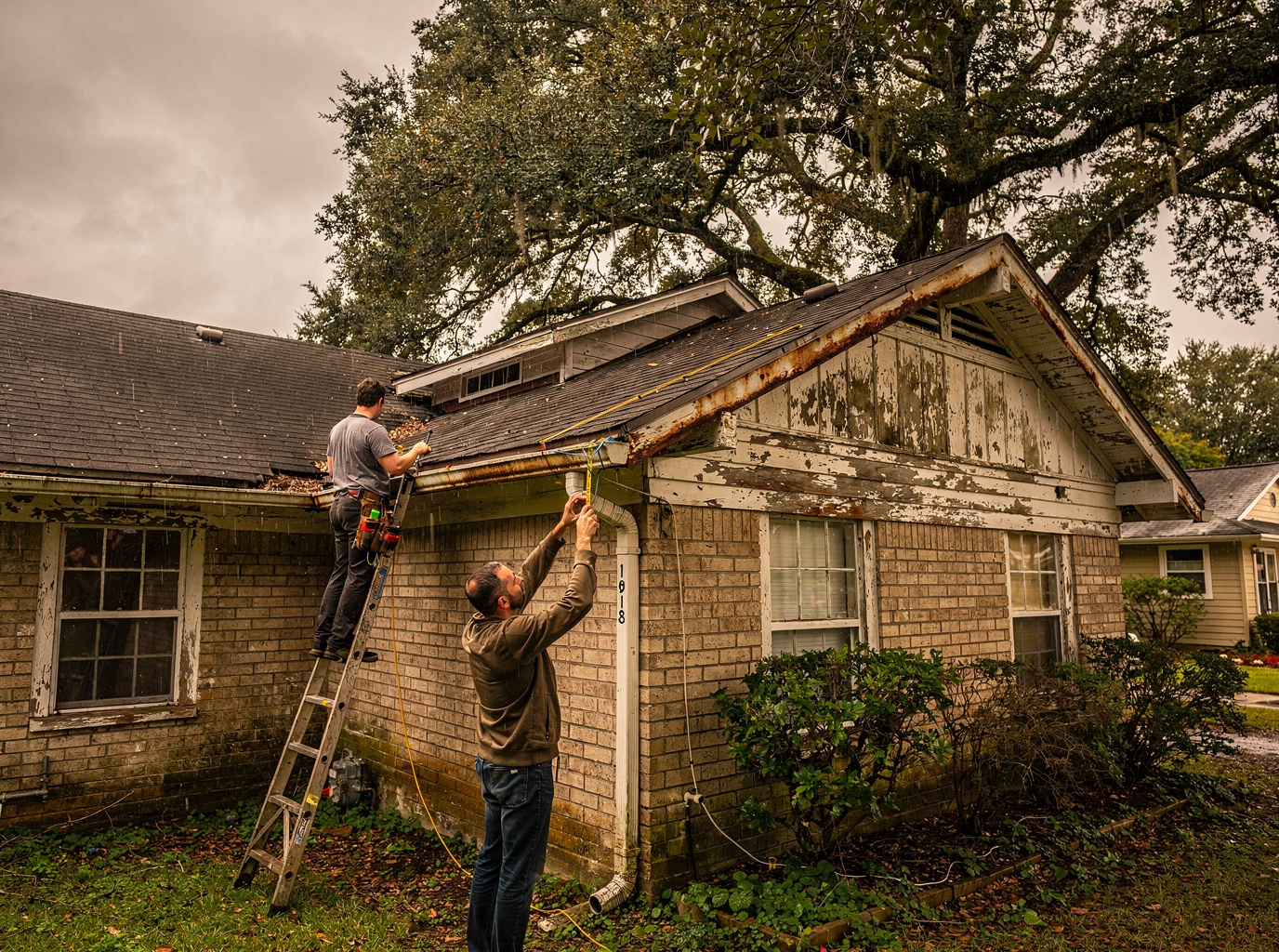 What Affects Gutter Installation Cost On Older Houston Homes